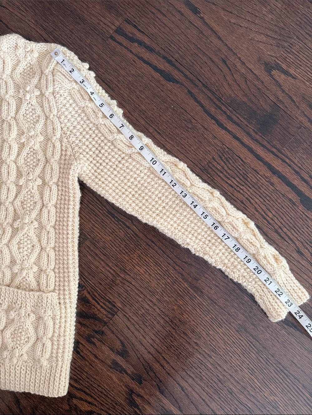 Vintage 100% wool hand knit cardigan, made in England in pristine condition - Picture 9 of 9